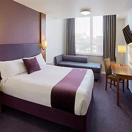Premier Inn Dudley Town Centre Esterno foto