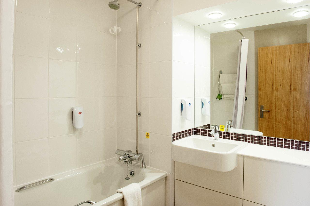 Premier Inn Dudley Town Centre Esterno foto